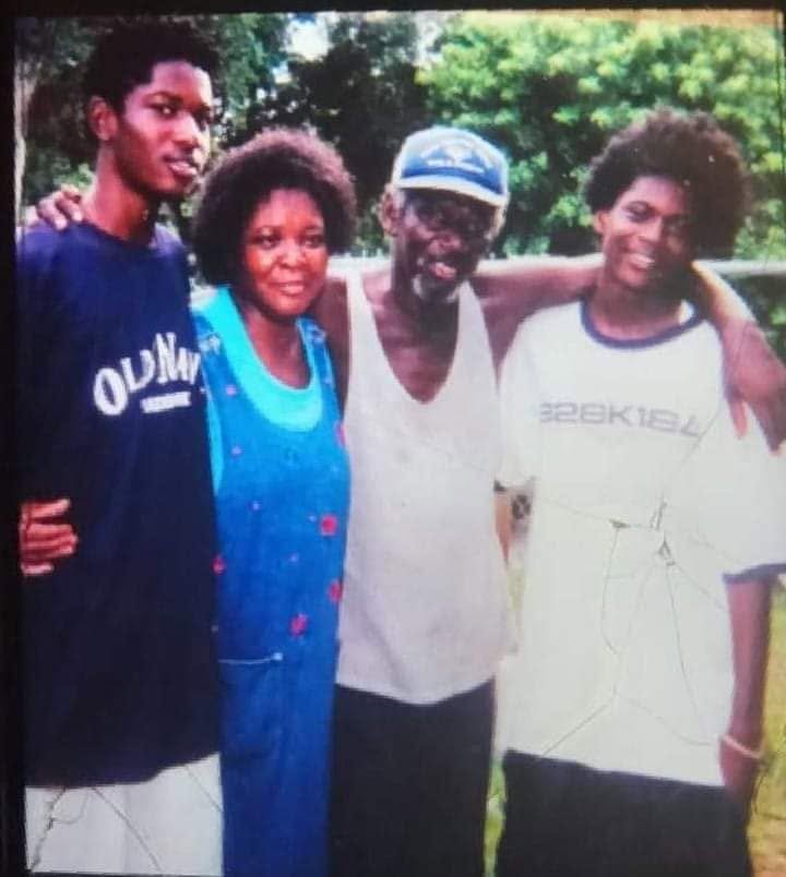 The Hollis family — Aaron's parents and siblings